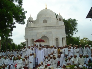 Rozah Mubaarakah of 29th Da'i-e-Alavi Syedna Ali Shamsuddin saheb (aq) in Ahmedabad, Gujarat